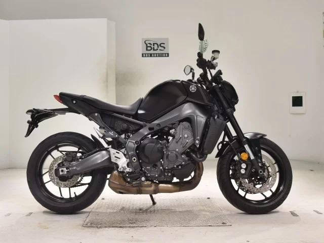 Yamaha MT-09-2 лот № 0517 оценка 5  с аукциона в Японии