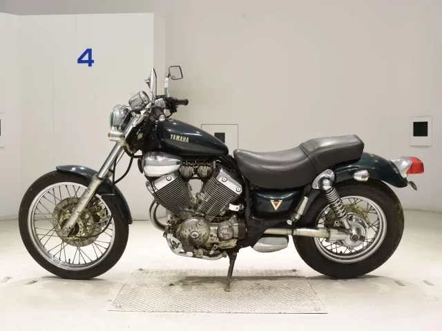 Yamaha VIRAGO 400