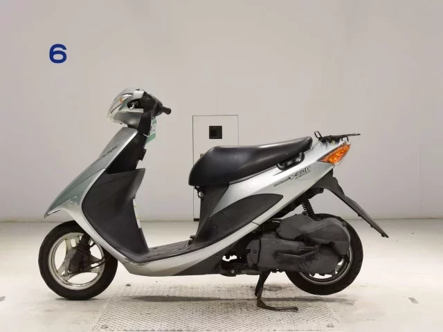 Suzuki ADDRESS V50