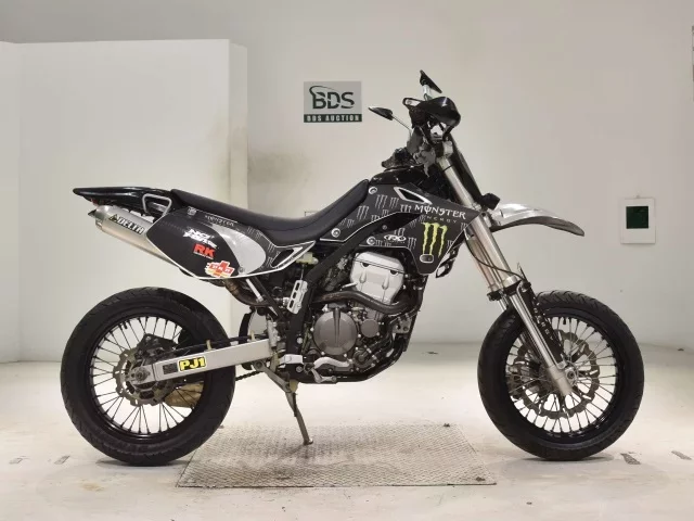 Kawasaki D-TRACKER лот № 0239 оценка 4  с аукциона в Японии