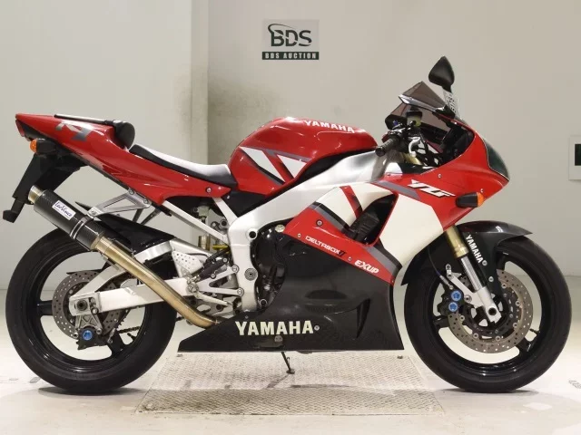 Yamaha YZF-R1