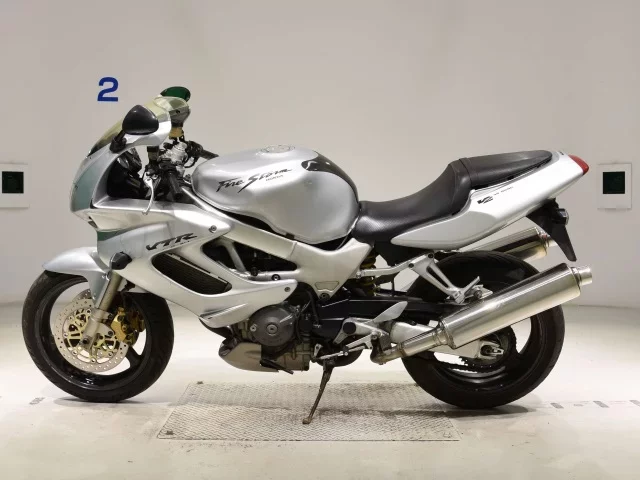 Honda VTR1000F