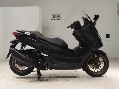 Honda FORZA -6