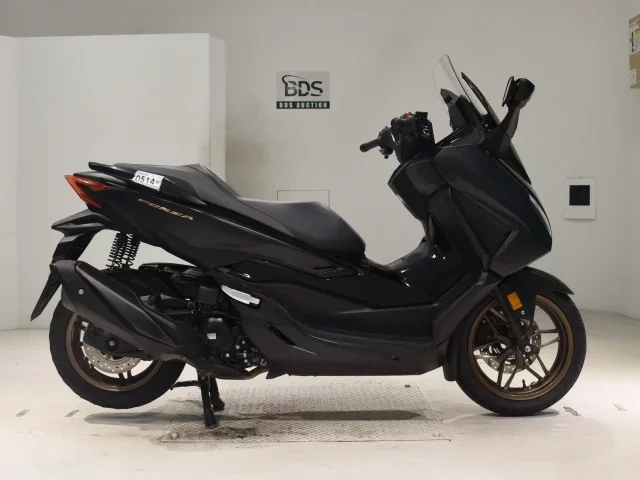 Honda FORZA -6