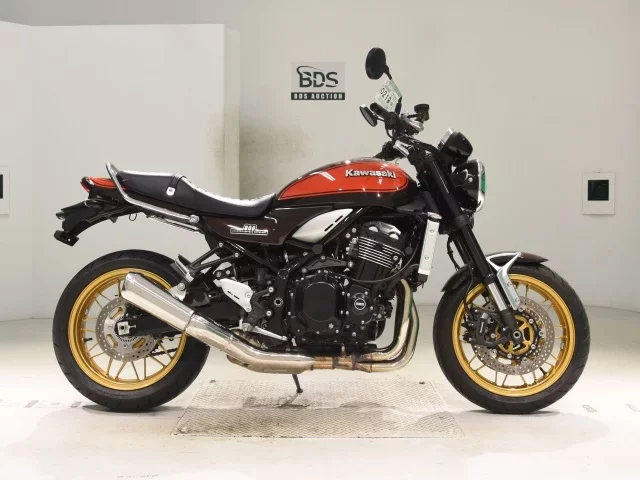 Kawasaki Z900RS лот № 0219 оценка 5  с аукциона в Японии