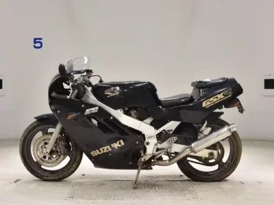 Suzuki GSX-R400