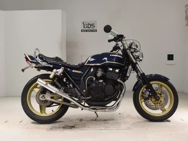 Kawasaki ZRX400 лот № 0146 оценка 4  с аукциона в Японии