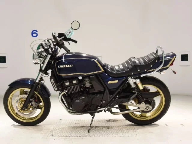 Kawasaki ZRX400