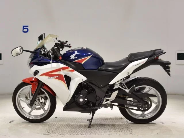 Honda CBR250R