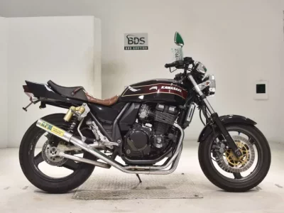 Kawasaki ZRX400