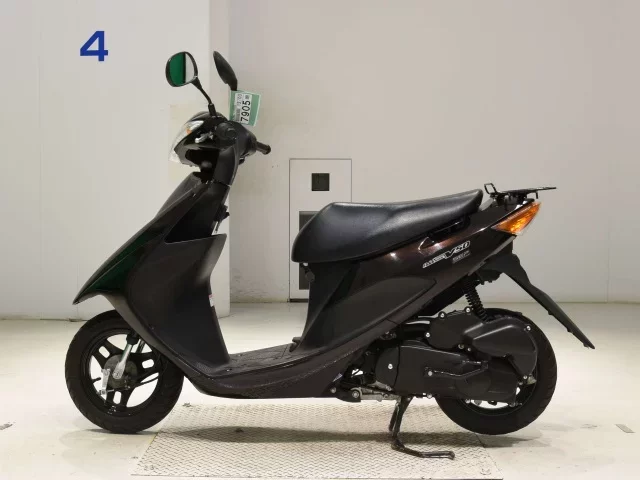 Suzuki ADDRESS V50-3