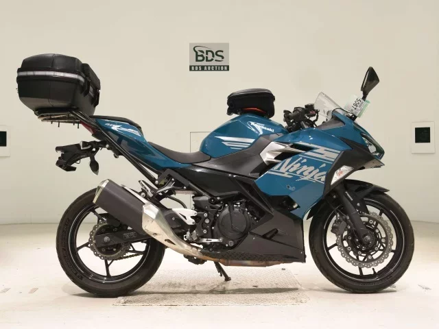 Kawasaki NINJA400-2 лот № 5067 оценка 4  с аукциона в Японии
