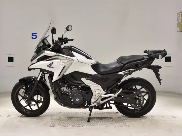Honda NC750X-3