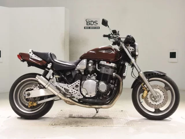 Honda X4 лот № 5396 оценка 4  с аукциона в Японии