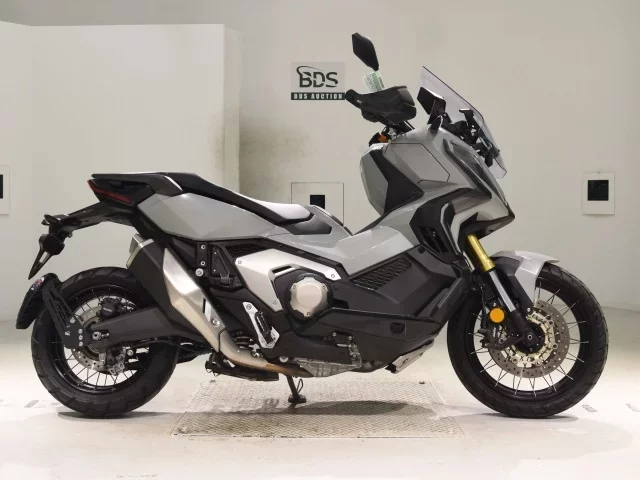 Honda X-ADV750-2