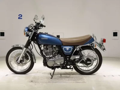 Yamaha SR400-5  с аукциона в Японии