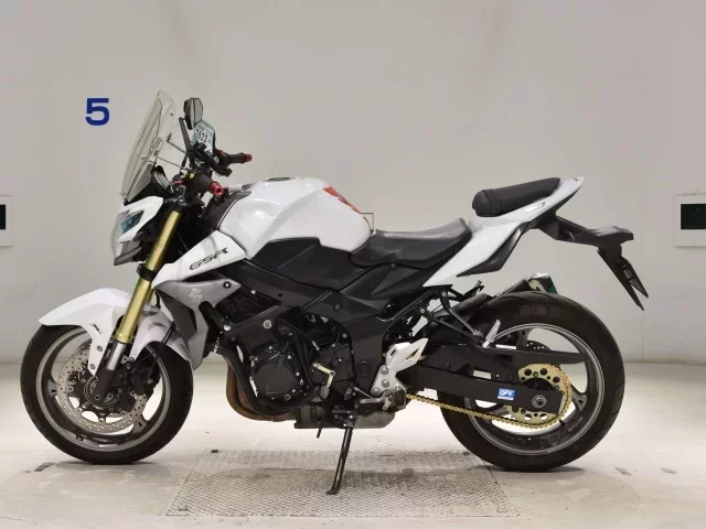 Suzuki GSR750A