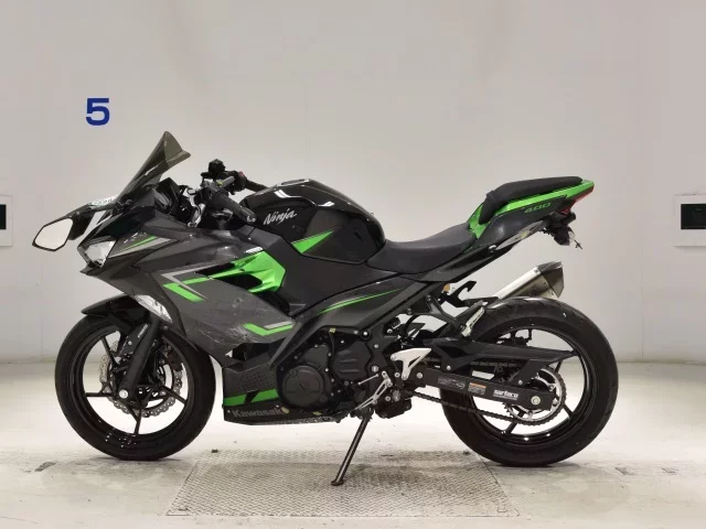 Kawasaki NINJA400-2