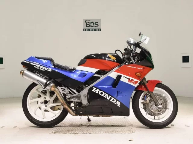 Honda VFR400R-1
