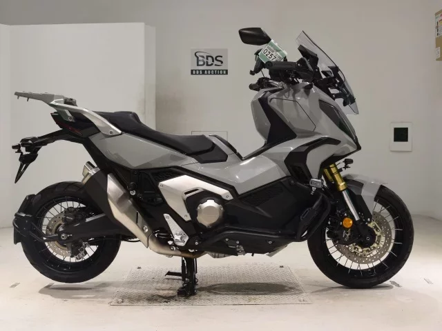 Honda X-ADV750-2