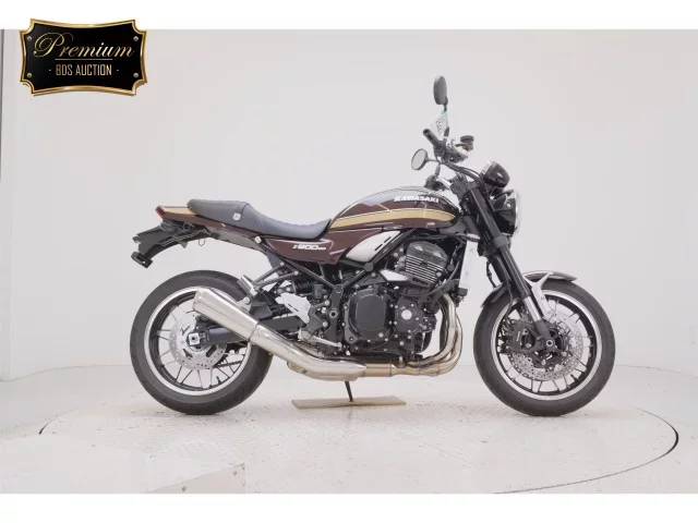Kawasaki Z900RS лот № 2544 оценка 7  с аукциона в Японии