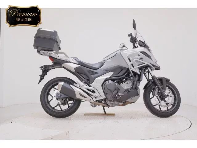 Honda NC750XD-3 лот № 2566 оценка 5  с аукциона в Японии