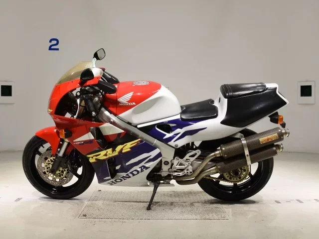 Honda RVF400