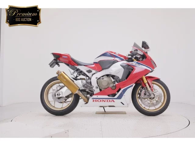 Honda CBR1000RR-3SP лот № 2511 оценка 5  с аукциона в Японии