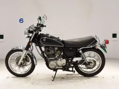 Yamaha SR400-3  с аукциона в Японии