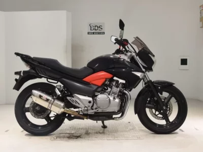 Suzuki GSR250  с аукциона в Японии