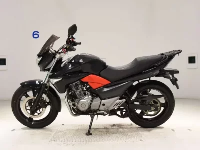 Suzuki GSR250  с аукциона в Японии