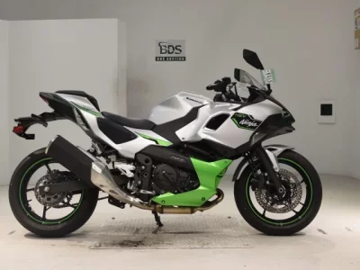 Kawasaki NINJA7 HYBRID  с аукциона в Японии