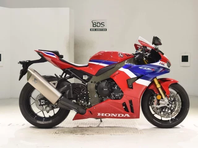Honda CBR1000RR-RSP лот № 5019 оценка 5  с аукциона в Японии