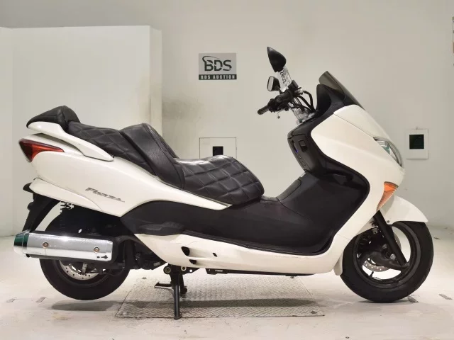 Honda FORZA X лот № 2802 оценка 4  с аукциона в Японии