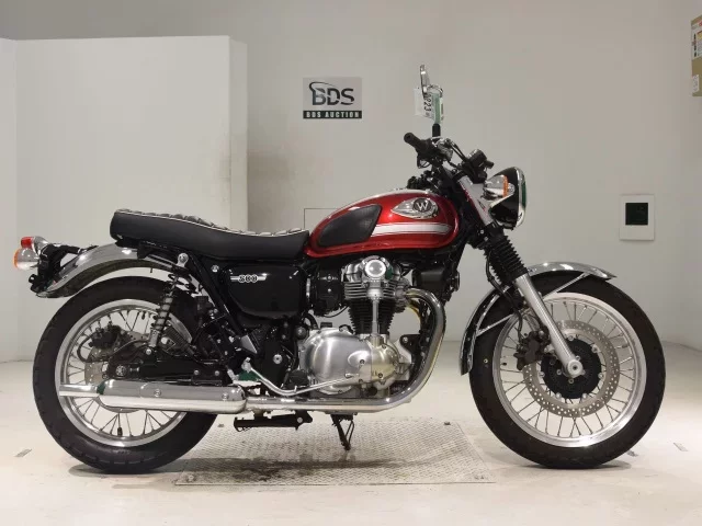 Kawasaki W800-2 лот № 0223 оценка 5  с аукциона в Японии