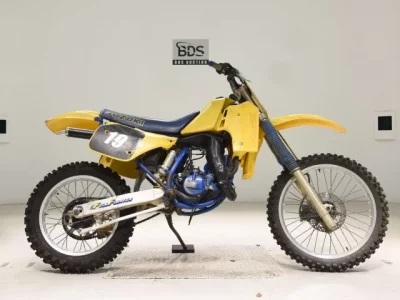 Suzuki RM125