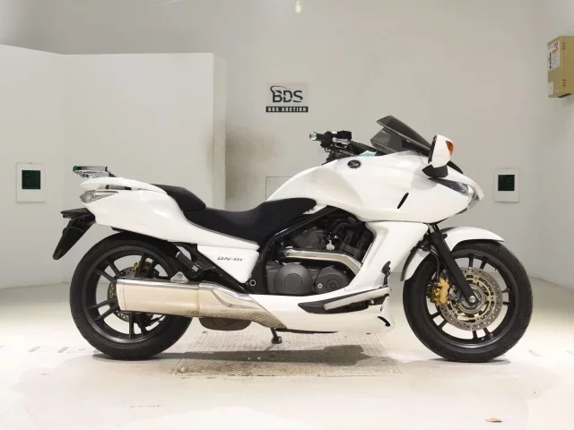Honda DN-01 лот № 3017 оценка 5  с аукциона в Японии
