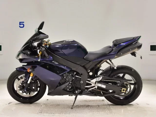Yamaha YZF-R1