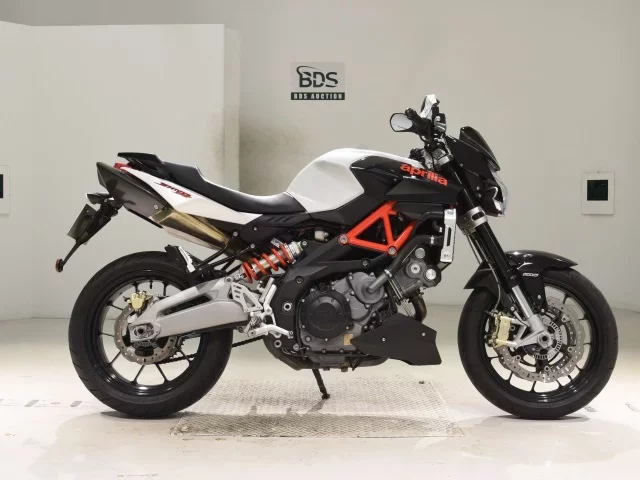 Aprilia  SHIVER 750 лот № 2840 оценка 5  с аукциона в Японии