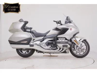 Honda GL1800 TOUR D  с аукциона в Японии
