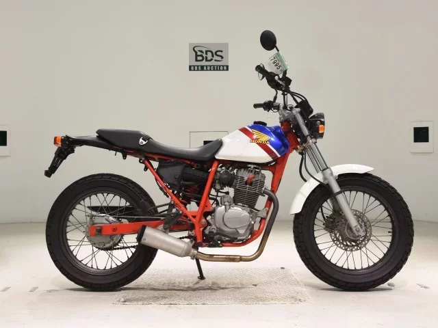 Honda FTR223 лот № 7995 оценка 4  с аукциона в Японии
