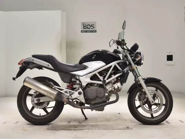 Honda VTR250 лот № 2853 оценка 4  с аукциона в Японии