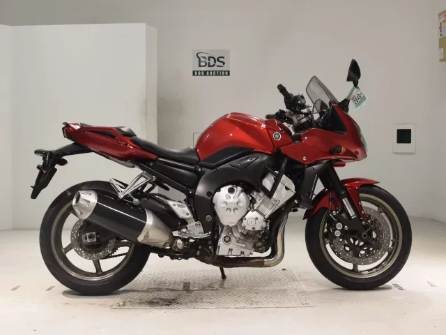 Yamaha FZ-1 FEATHER лот № 2849 оценка 4  с аукциона в Японии