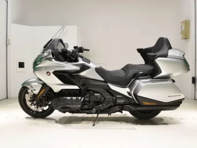 Honda GL1800 TOUR D  с аукциона в Японии
