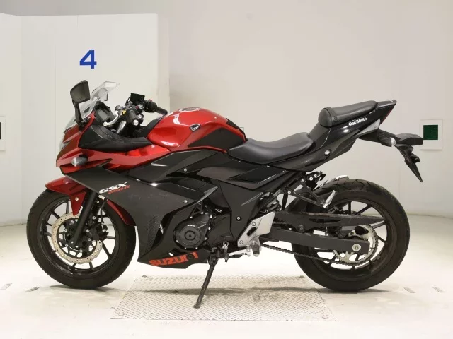 Suzuki GSX250R