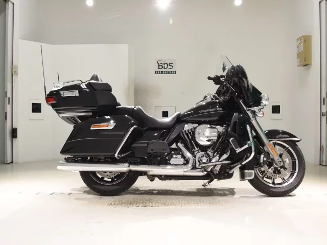 Harley-Davidson HARLEYFLHTKTC1690 лот № 7604 оценка 4  с аукциона в Японии