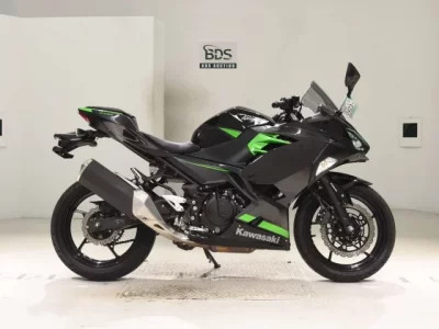 Kawasaki NINJA400-2