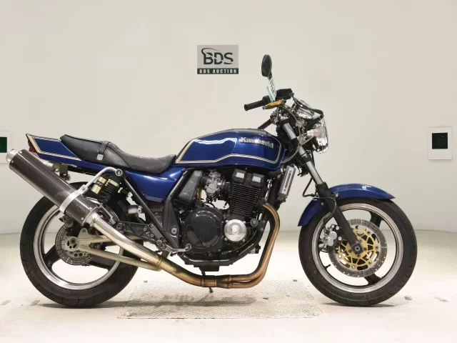 Kawasaki ZRX400 лот № 7798 оценка 4  с аукциона в Японии