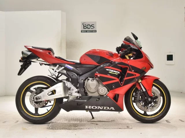 Honda CBR600RR лот № 2654 оценка 4  с аукциона в Японии