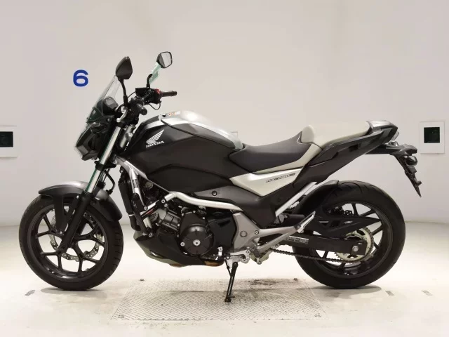 Honda NC750S-2